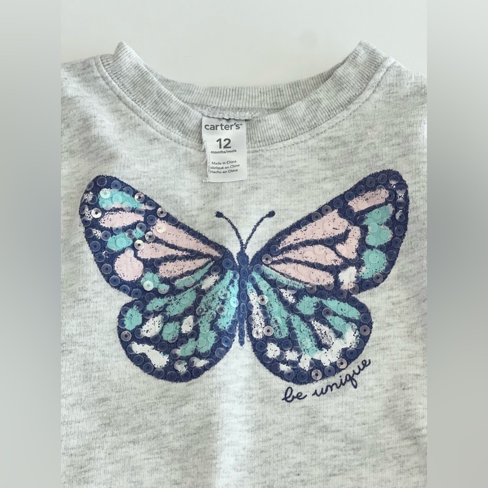 ⚡️4/$20⚡️Carter’s Gray Butterfly “Be Unique” Sweatshirt | Baby Girl 12 MTH - Picture 4 of 5